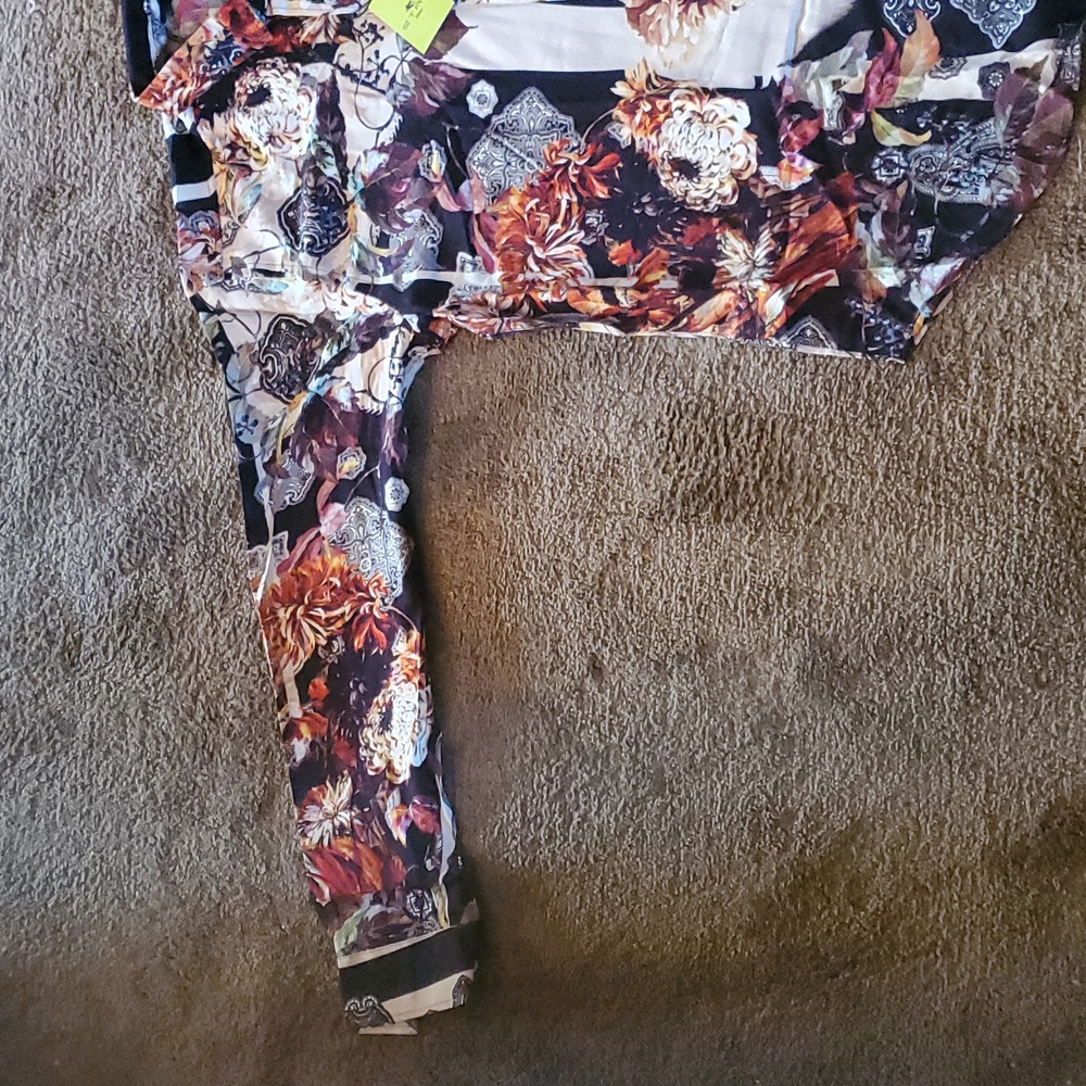 Shirt - Picture 2 of 4